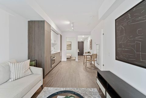 Photo 13 at 815 - 88 Queen Street, Yonge Corridor, Toronto