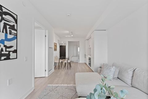Photo 12 at 1007 - 88 Queen Street, Yonge Corridor, Toronto