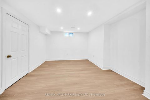 Photo 41 at 29 Petch Crescent, Aurora Highlands, Aurora