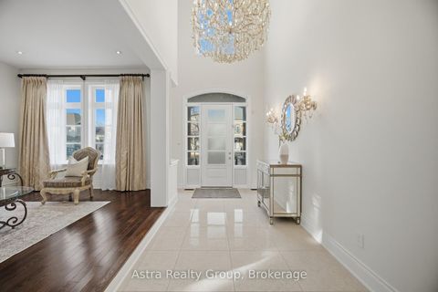 Photo 3 at 75 Virtue Crescent, Vellore Village, Vaughan