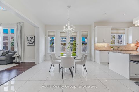 Photo 11 at 75 Virtue Crescent, Vellore Village, Vaughan