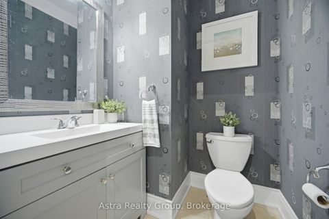 Photo 17 at 75 Virtue Crescent, Vellore Village, Vaughan
