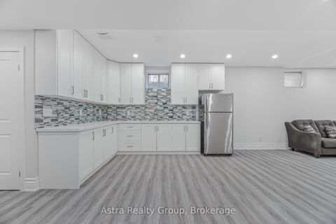 Photo 33 at 75 Virtue Crescent, Vellore Village, Vaughan