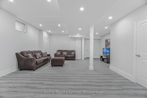 Photo 34 at 75 Virtue Crescent, Vellore Village, Vaughan
