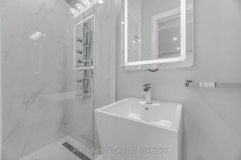 Photo 35 at 75 Virtue Crescent, Vellore Village, Vaughan