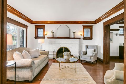 Photo 4 at 4 Biggar Avenue, Wychwood, Toronto