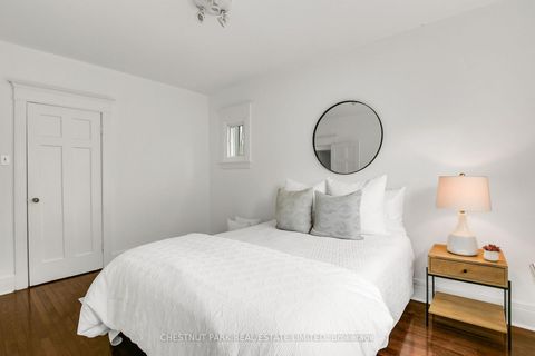 Photo 25 at 4 Biggar Avenue, Wychwood, Toronto