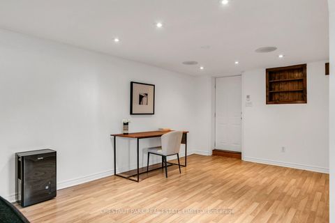 Photo 31 at 4 Biggar Avenue, Wychwood, Toronto
