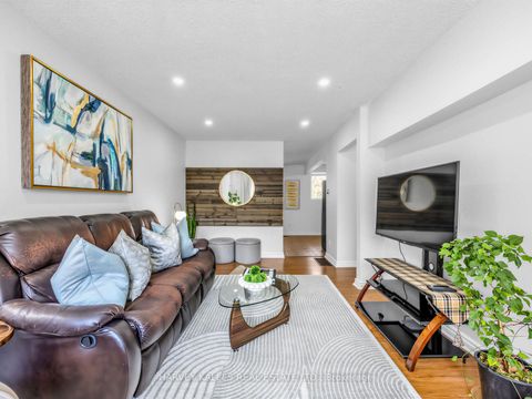 Photo 5 at 155 - 25 Collinsgrove Road, West Hill, Toronto
