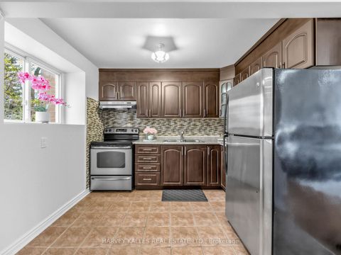 Photo 9 at 155 - 25 Collinsgrove Road, West Hill, Toronto