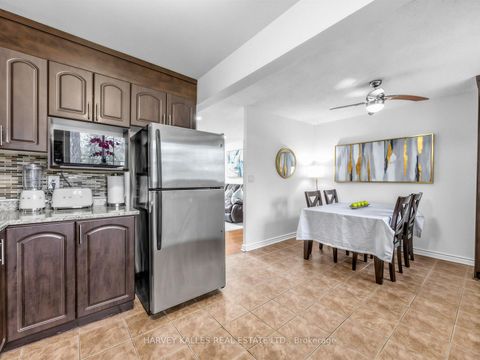 Photo 10 at 155 - 25 Collinsgrove Road, West Hill, Toronto