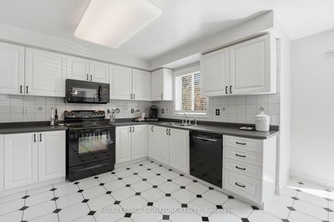 Photo 5 at 390 Binns Avenue, Glenway Estates, Newmarket
