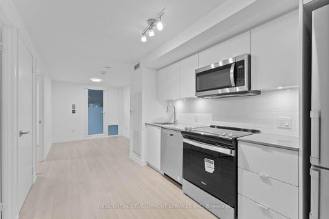 Photo 3 at 130 - 500 Wilson Avenue, Clanton Park, Toronto