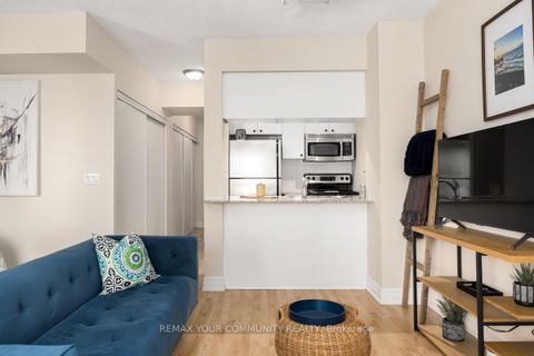 Photo 9 at 1108 - 8 Scollard Street, Annex, Toronto