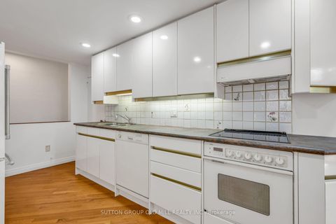 Photo 10 at 29 Robin Hood Road, Humber Valley, Toronto