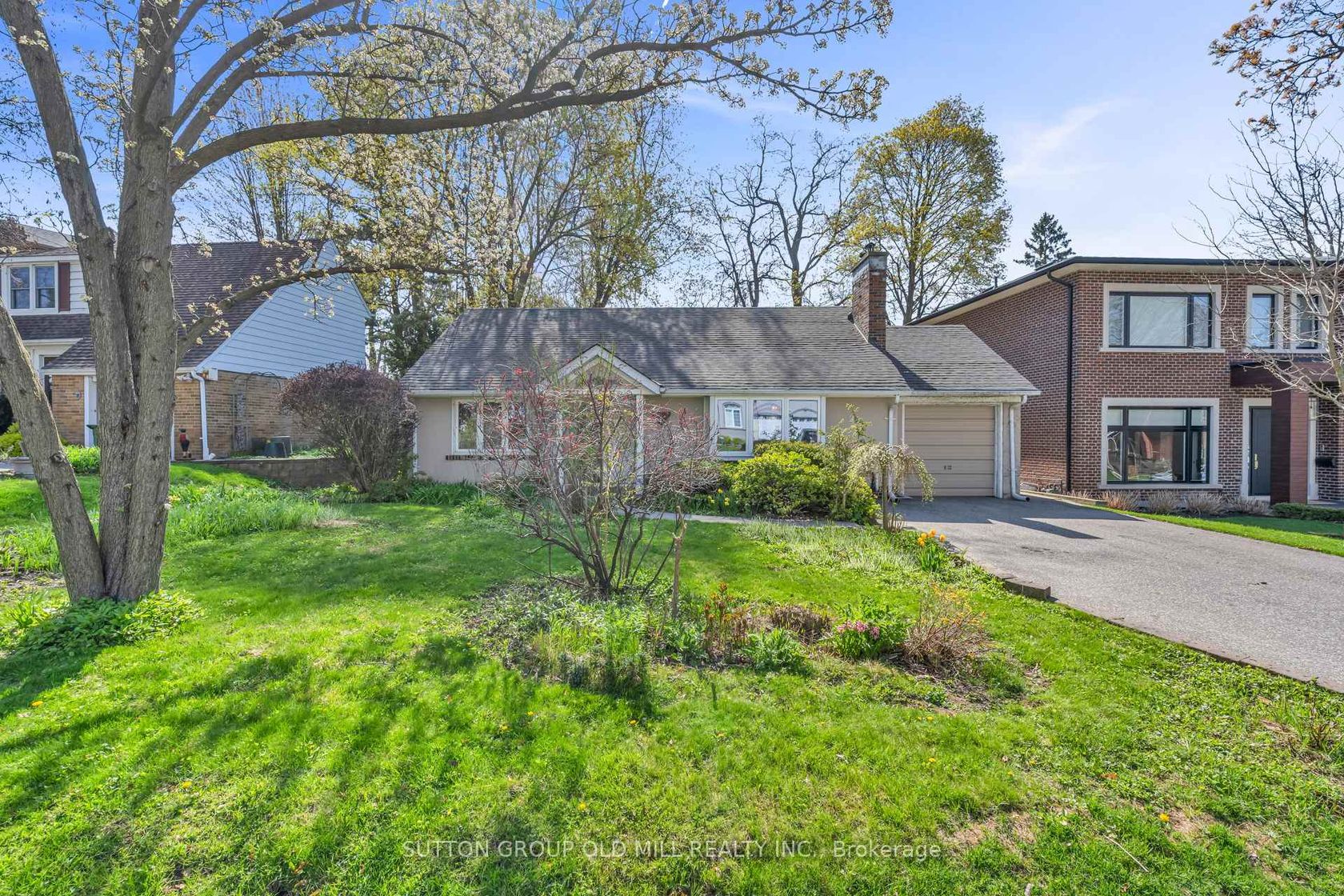 29 Robin Hood Road, Humber Valley, Toronto 