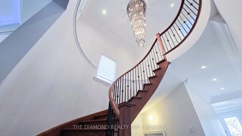 Photo 34 at 114 Chatfield Drive, West Woodbridge, Vaughan