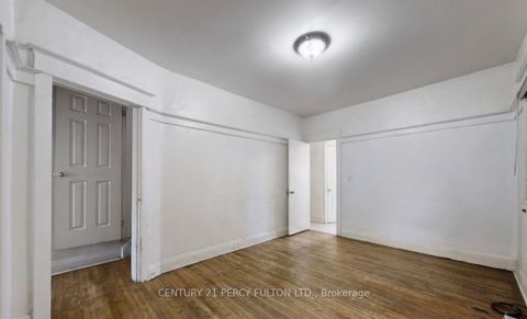 Photo 3 at 366 Coxwell Avenue, Coxwell, Toronto