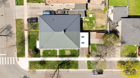 Photo 3 at 1 Birkdale Road, Bendale, Toronto
