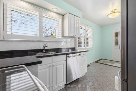 Photo 6 at 1 Birkdale Road, Bendale, Toronto