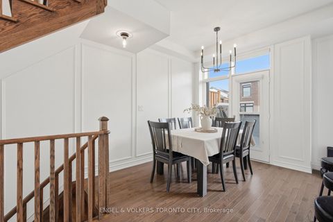 Photo 6 at 43 Holyrood Crescent, Kleinburg, Vaughan