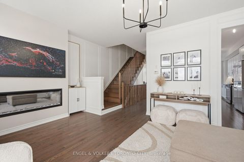 Photo 17 at 43 Holyrood Crescent, Kleinburg, Vaughan