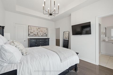 Photo 23 at 43 Holyrood Crescent, Kleinburg, Vaughan