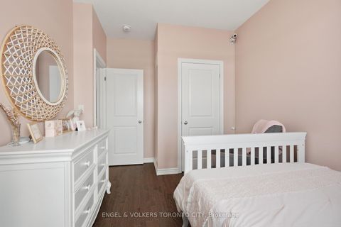 Photo 26 at 43 Holyrood Crescent, Kleinburg, Vaughan