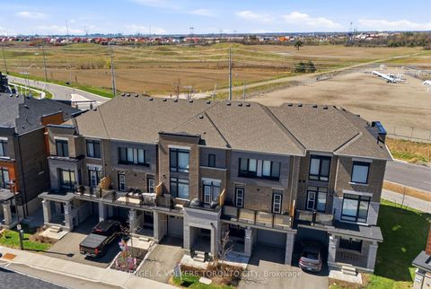 Photo 34 at 43 Holyrood Crescent, Kleinburg, Vaughan