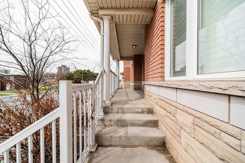 Photo 4 at 53 - 653A Warden Avenue, Birchmount, Toronto