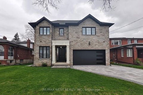 Photo 0 at 222 Connaught Avenue, Newtonbrook West, Toronto