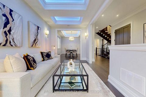 Photo 4 at 222 Connaught Avenue, Newtonbrook West, Toronto