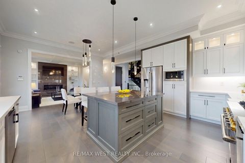 Photo 8 at 222 Connaught Avenue, Newtonbrook West, Toronto