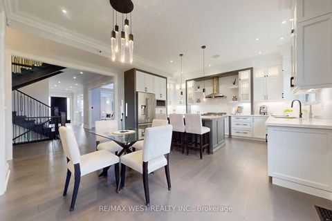 Photo 13 at 222 Connaught Avenue, Newtonbrook West, Toronto