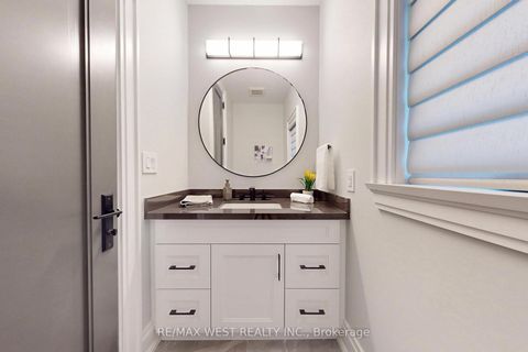 Photo 18 at 222 Connaught Avenue, Newtonbrook West, Toronto