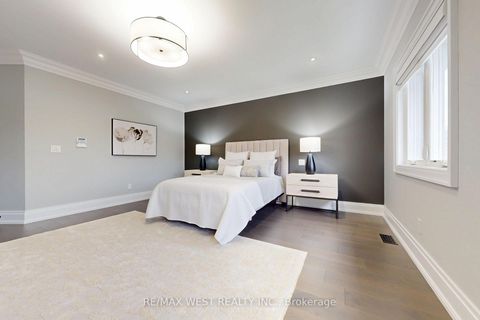 Photo 22 at 222 Connaught Avenue, Newtonbrook West, Toronto