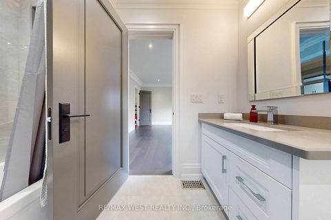Photo 29 at 222 Connaught Avenue, Newtonbrook West, Toronto