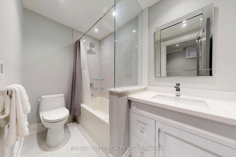 Photo 37 at 222 Connaught Avenue, Newtonbrook West, Toronto