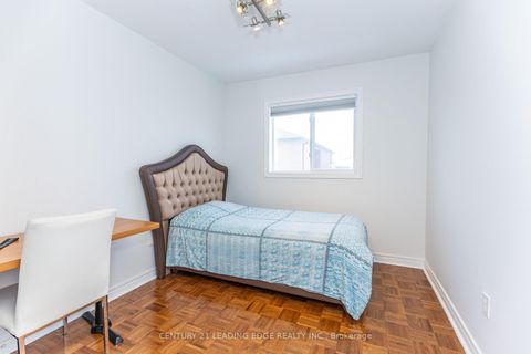 Photo 31 at 20 Bucksaw Drive, Vellore Village, Vaughan