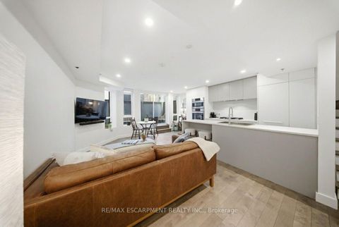 Photo 4 at TH1 - 127 Queen Street E, Yonge Corridor, Toronto