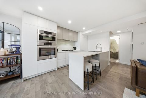 Photo 7 at TH1 - 127 Queen Street E, Yonge Corridor, Toronto