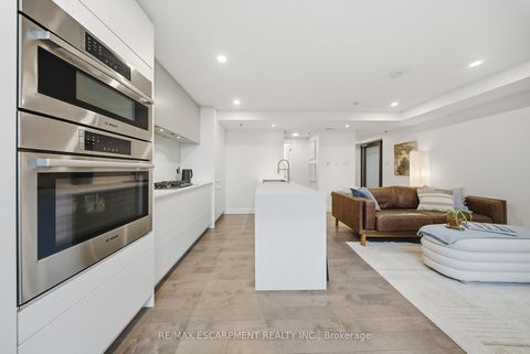 Photo 8 at TH1 - 127 Queen Street E, Yonge Corridor, Toronto