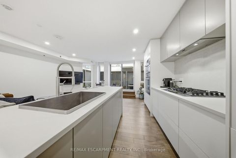 Photo 9 at TH1 - 127 Queen Street E, Yonge Corridor, Toronto