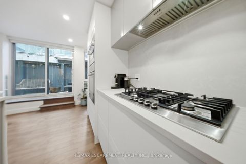 Photo 10 at TH1 - 127 Queen Street E, Yonge Corridor, Toronto