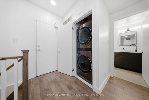Photo 17 at TH1 - 127 Queen Street E, Yonge Corridor, Toronto