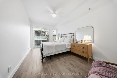 Photo 18 at TH1 - 127 Queen Street E, Yonge Corridor, Toronto