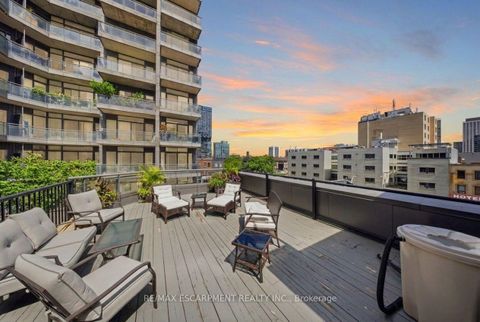 Photo 21 at TH1 - 127 Queen Street E, Yonge Corridor, Toronto