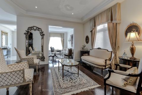 Photo 10 at 107 Headwind Boulevard, Vellore Village, Vaughan
