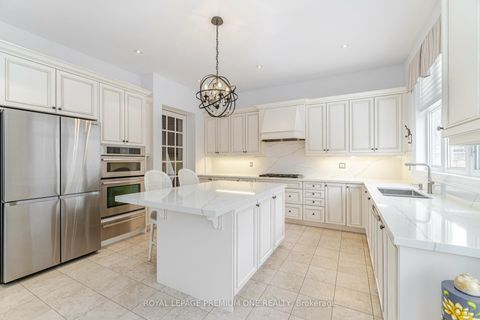 Photo 17 at 107 Headwind Boulevard, Vellore Village, Vaughan