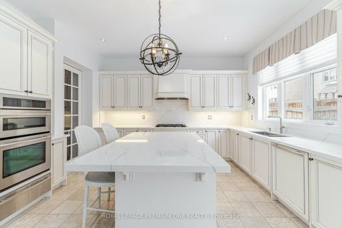 Photo 18 at 107 Headwind Boulevard, Vellore Village, Vaughan